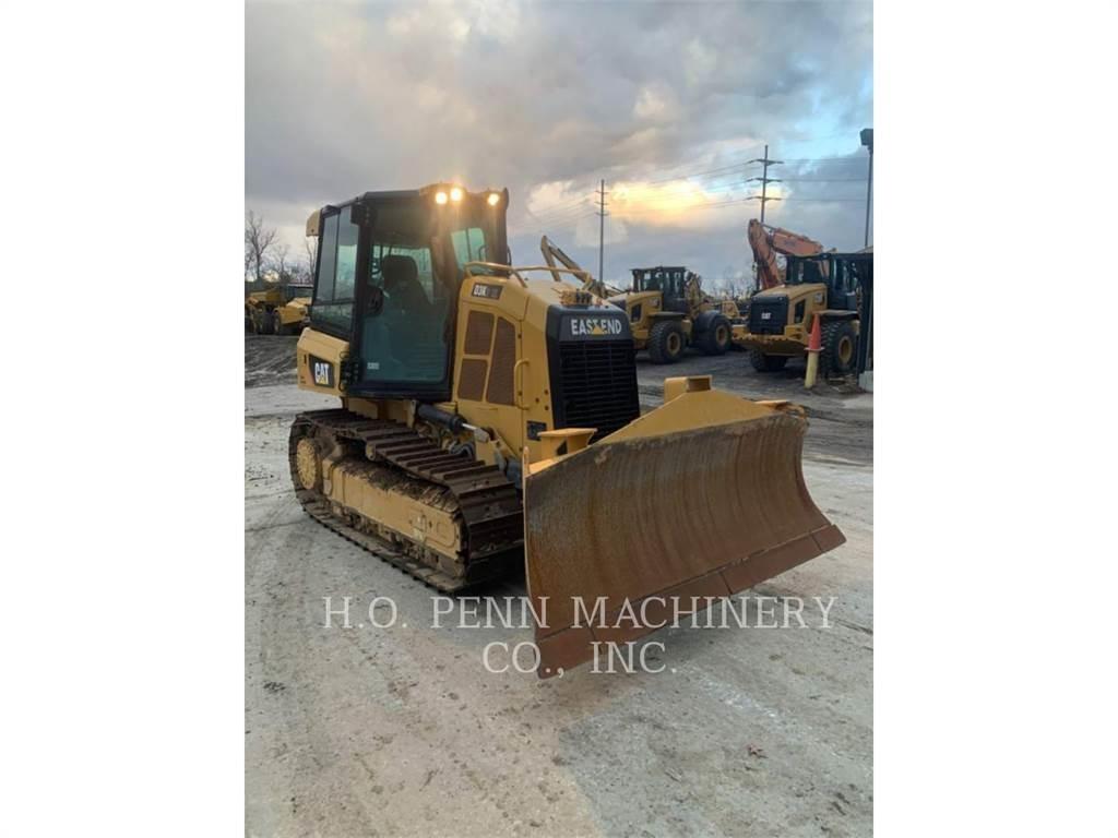 CAT D3K2XL بلدوزرات مجنزرة