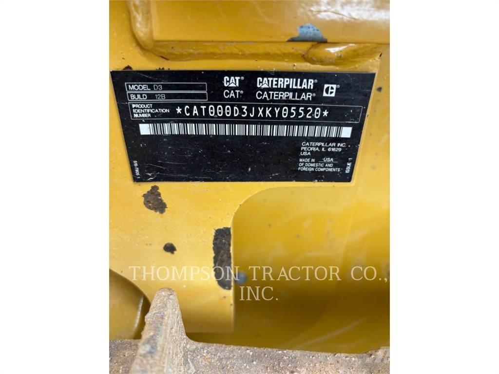 CAT D3LGP بلدوزرات مجنزرة