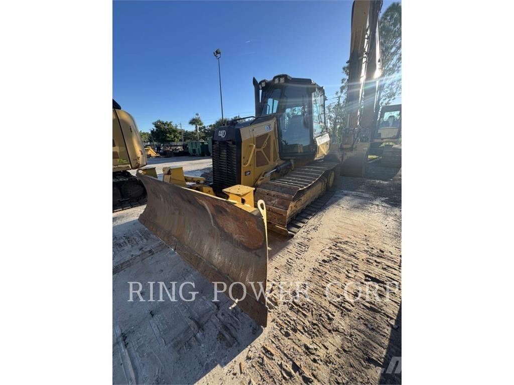 CAT D3LGP بلدوزرات مجنزرة