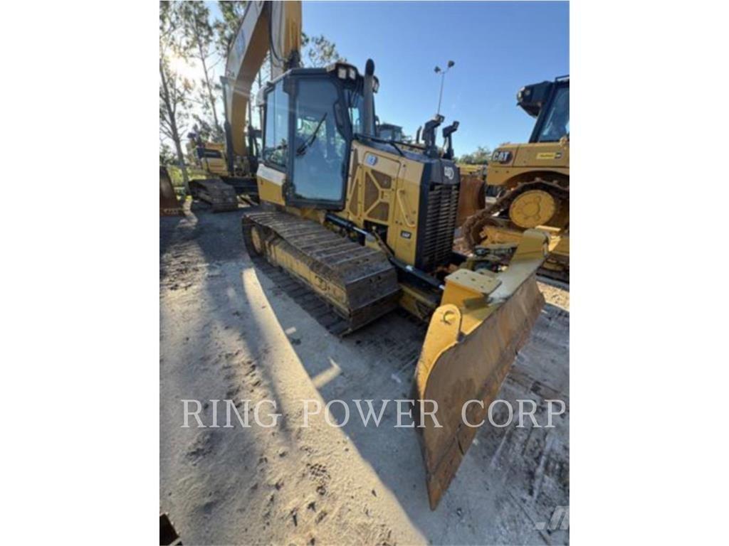 CAT D3LGP بلدوزرات مجنزرة