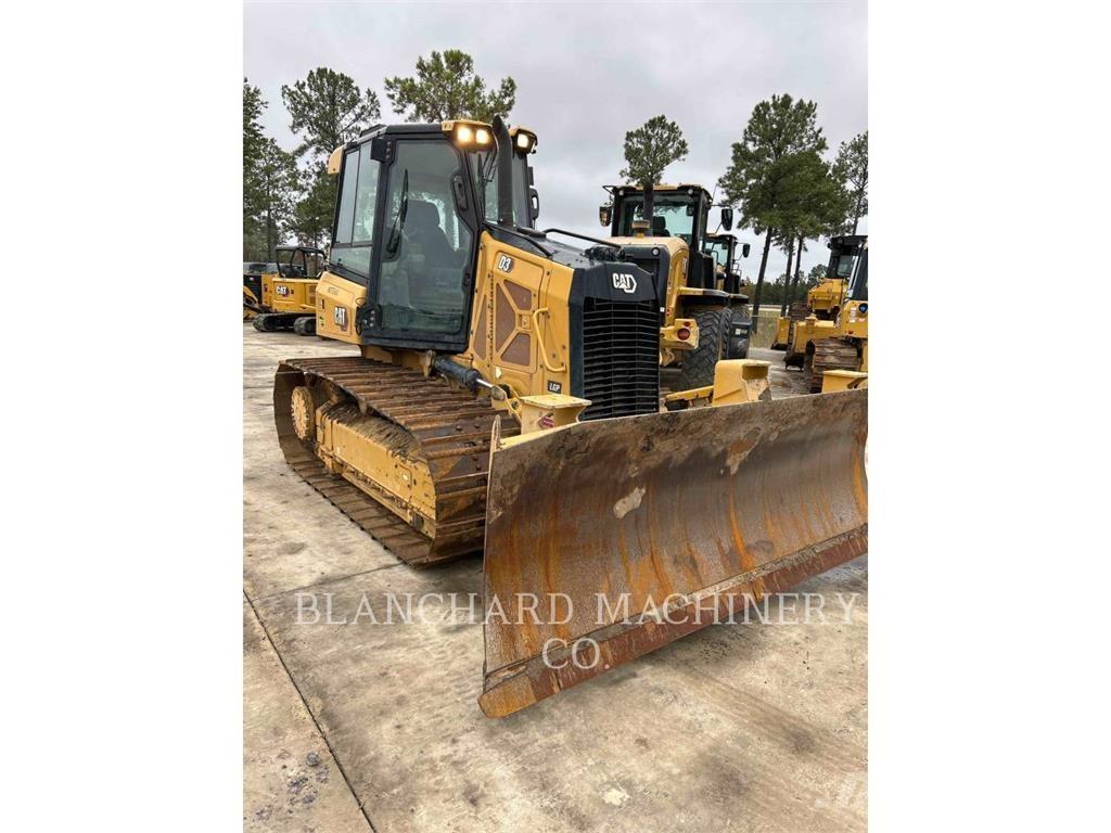 CAT D3LGP بلدوزرات مجنزرة