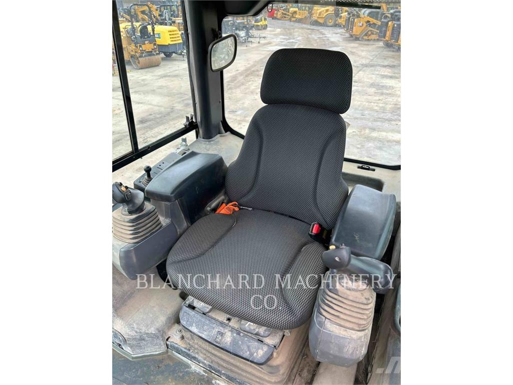 CAT D3LGP بلدوزرات مجنزرة