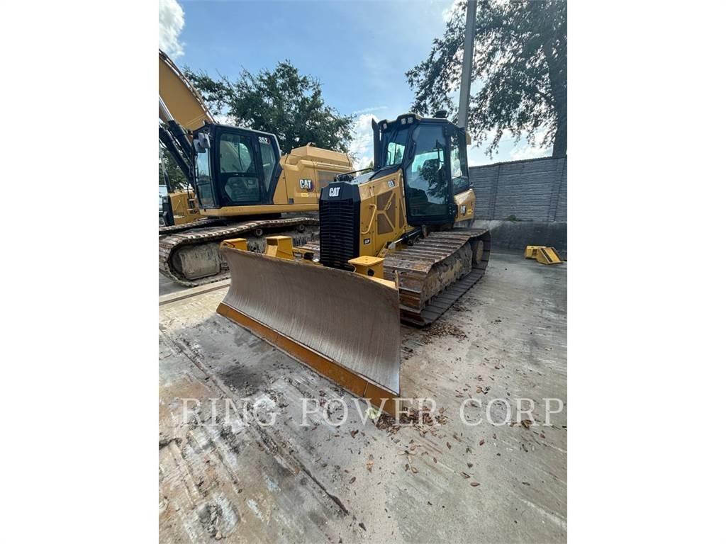 CAT D3LGPEW بلدوزرات مجنزرة