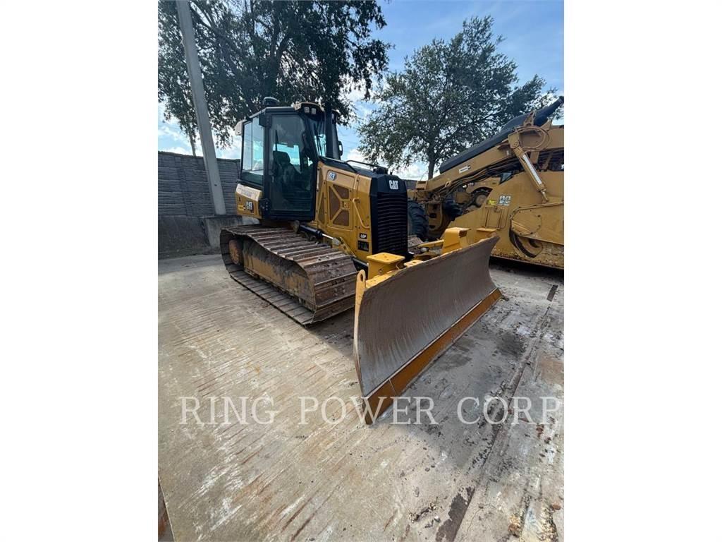 CAT D3LGPEW بلدوزرات مجنزرة