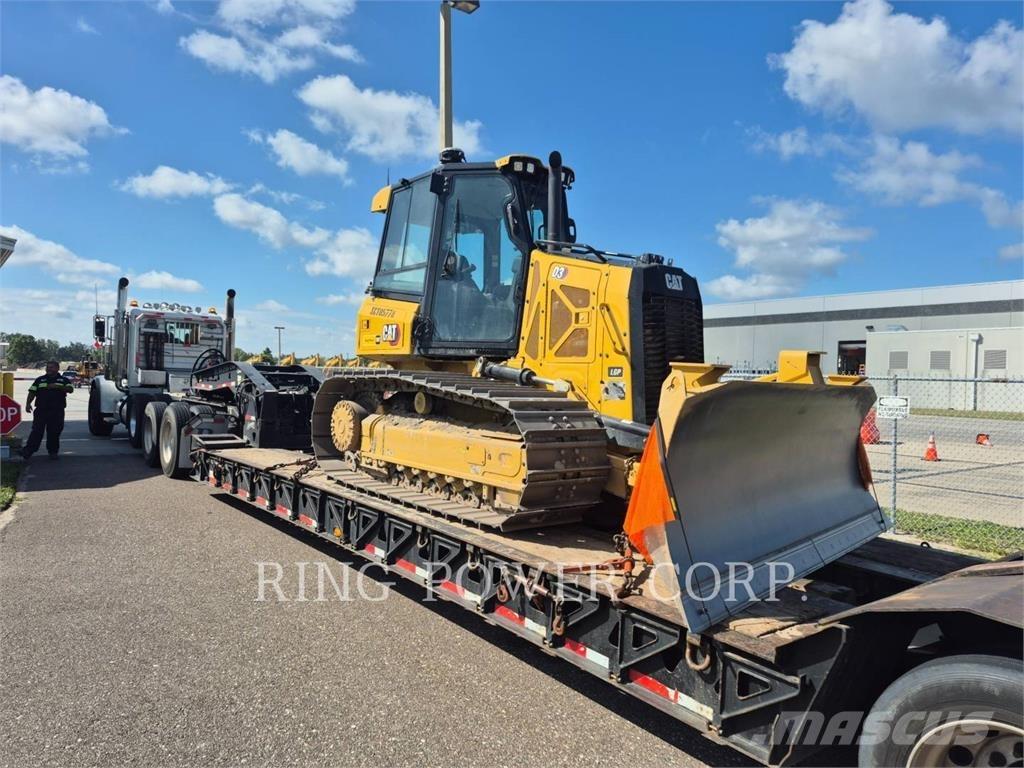 CAT D3LGPEW بلدوزرات مجنزرة
