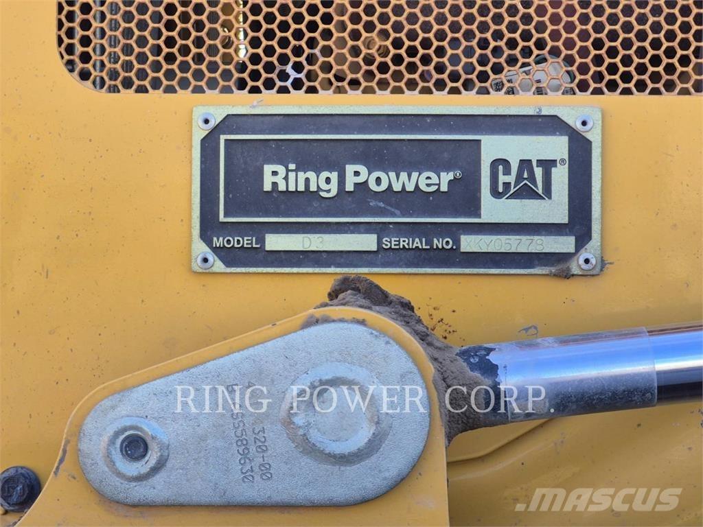 CAT D3LGPEW بلدوزرات مجنزرة