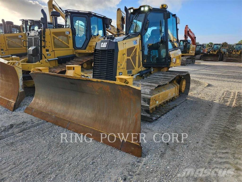 CAT D3LGPEW بلدوزرات مجنزرة