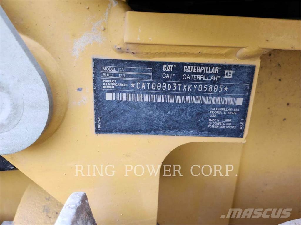 CAT D3LGPEW بلدوزرات مجنزرة