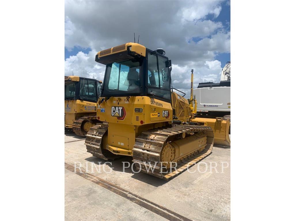 CAT D3LGPEW بلدوزرات مجنزرة