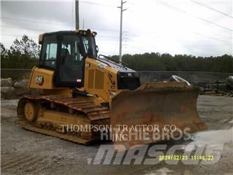 CAT D4 بلدوزرات مجنزرة