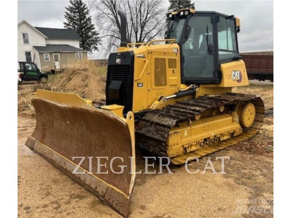 CAT D4 بلدوزرات مجنزرة