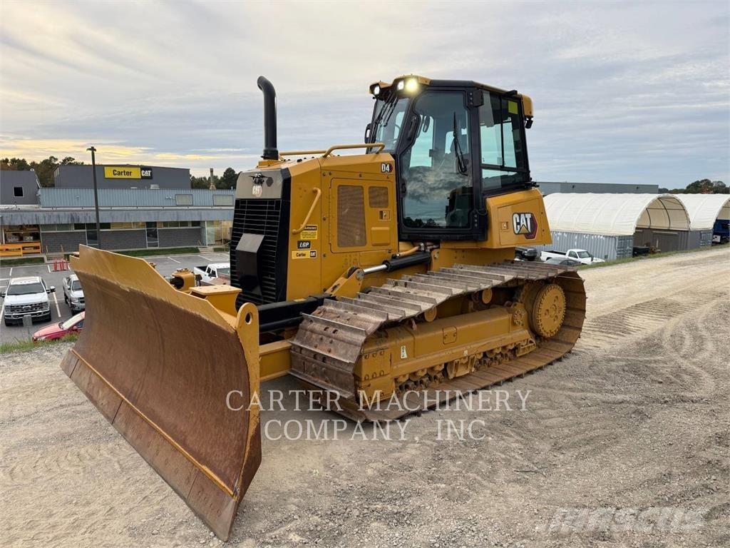 CAT D4-15LGPVP بلدوزرات مجنزرة