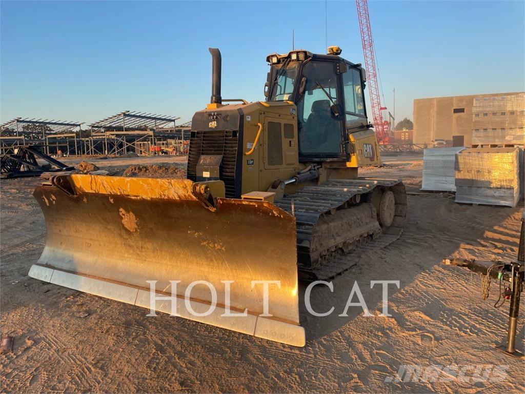 CAT D4-15VP بلدوزرات مجنزرة