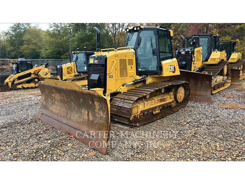 CAT D4-15VPLGP بلدوزرات مجنزرة