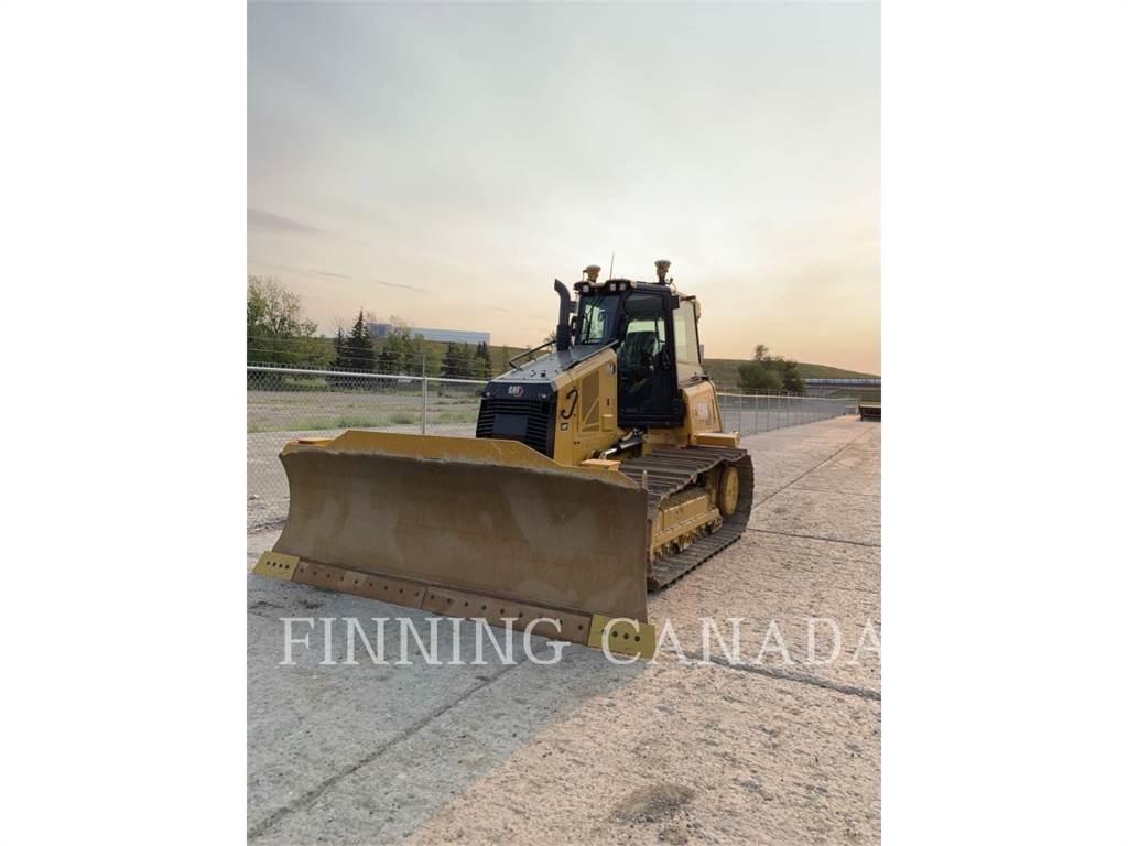 CAT D4-16 بلدوزرات مجنزرة