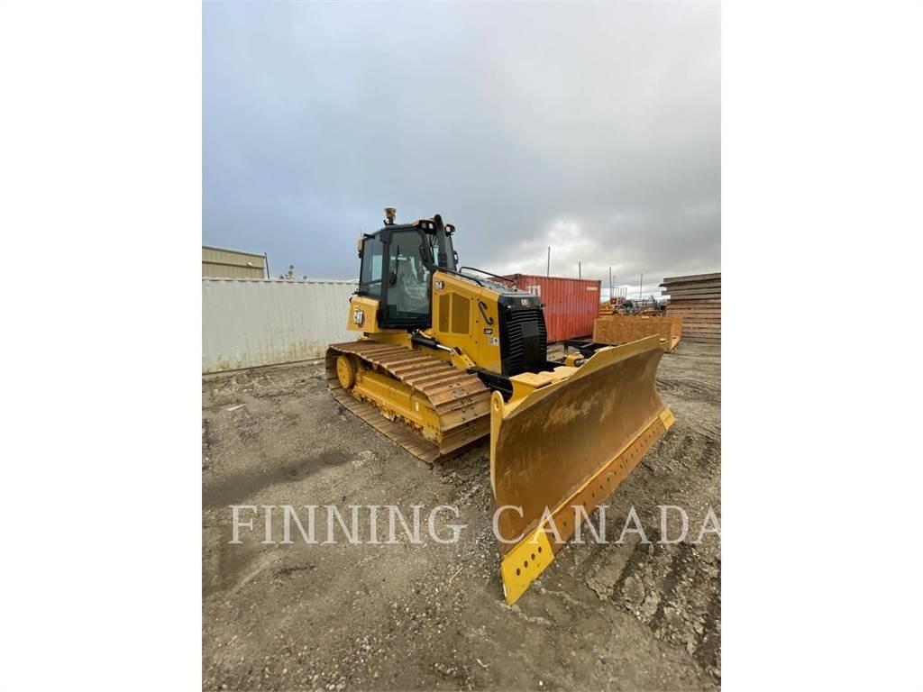 CAT D4-16 بلدوزرات مجنزرة