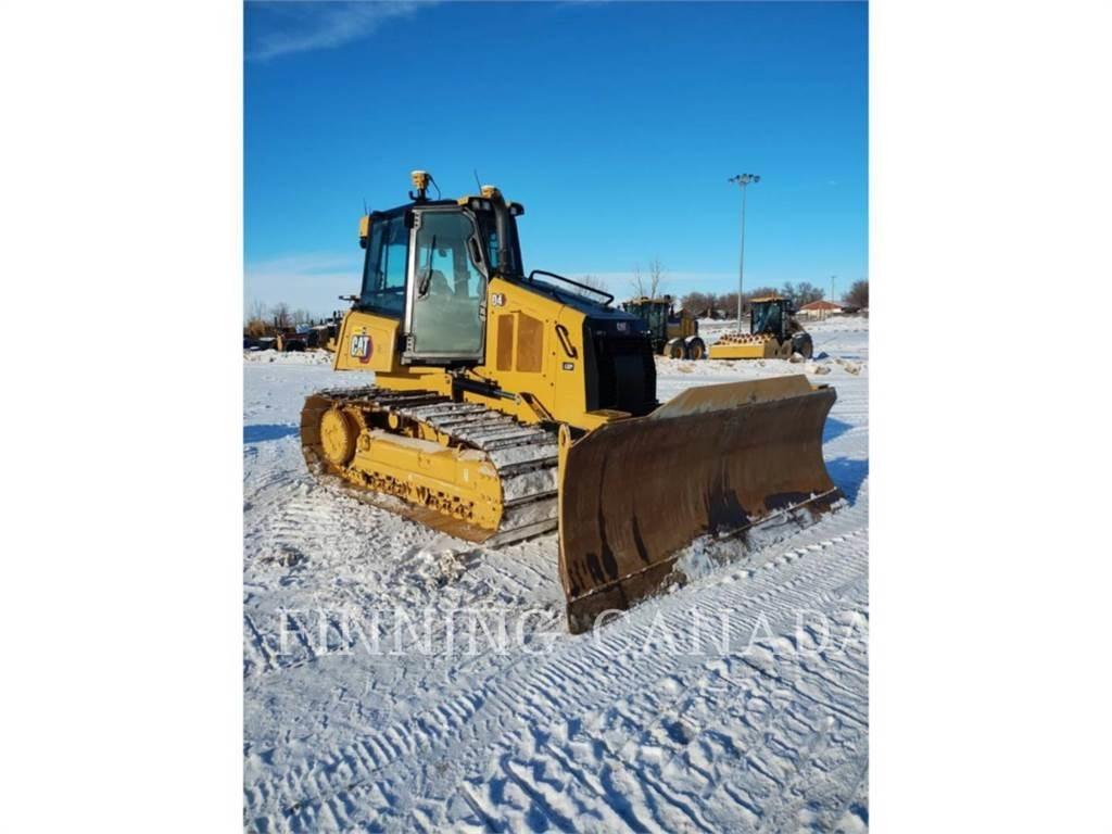 CAT D4-16 بلدوزرات مجنزرة