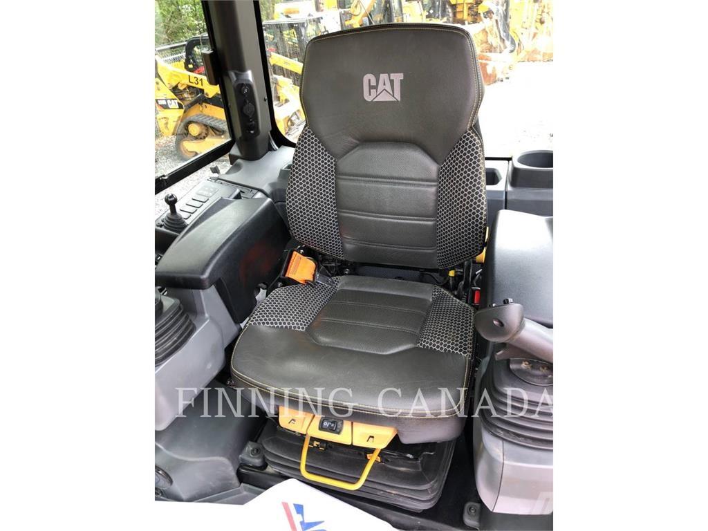 CAT D4-16 بلدوزرات مجنزرة