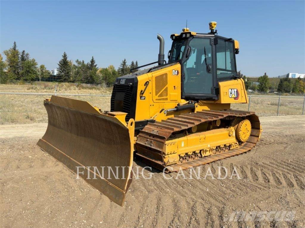 CAT D4-16 LGP بلدوزرات مجنزرة