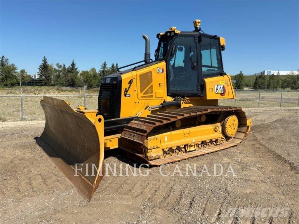 CAT D4-16 LGP بلدوزرات مجنزرة