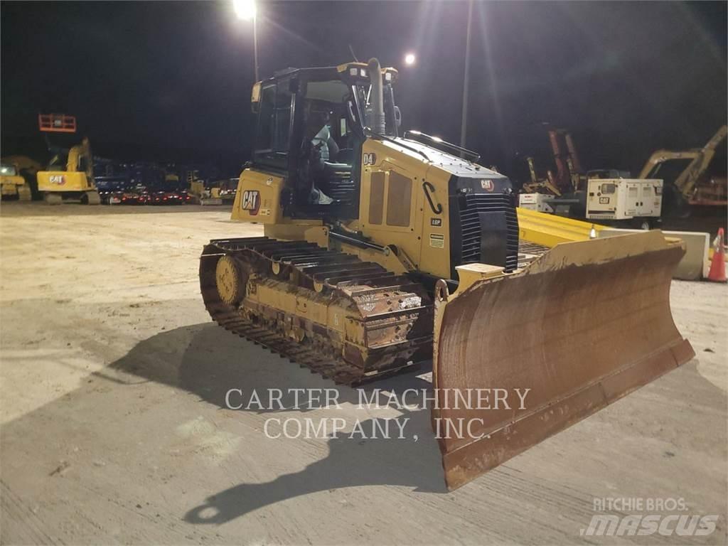 CAT D4-16 VP بلدوزرات مجنزرة