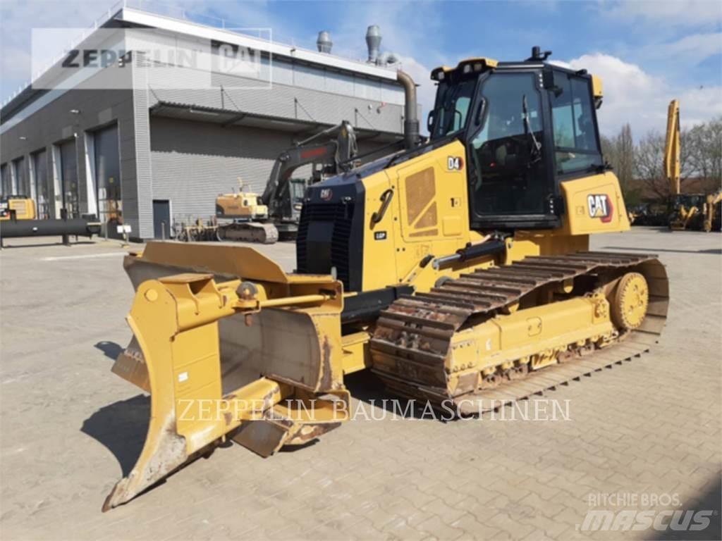 CAT D4-16A بلدوزرات مجنزرة