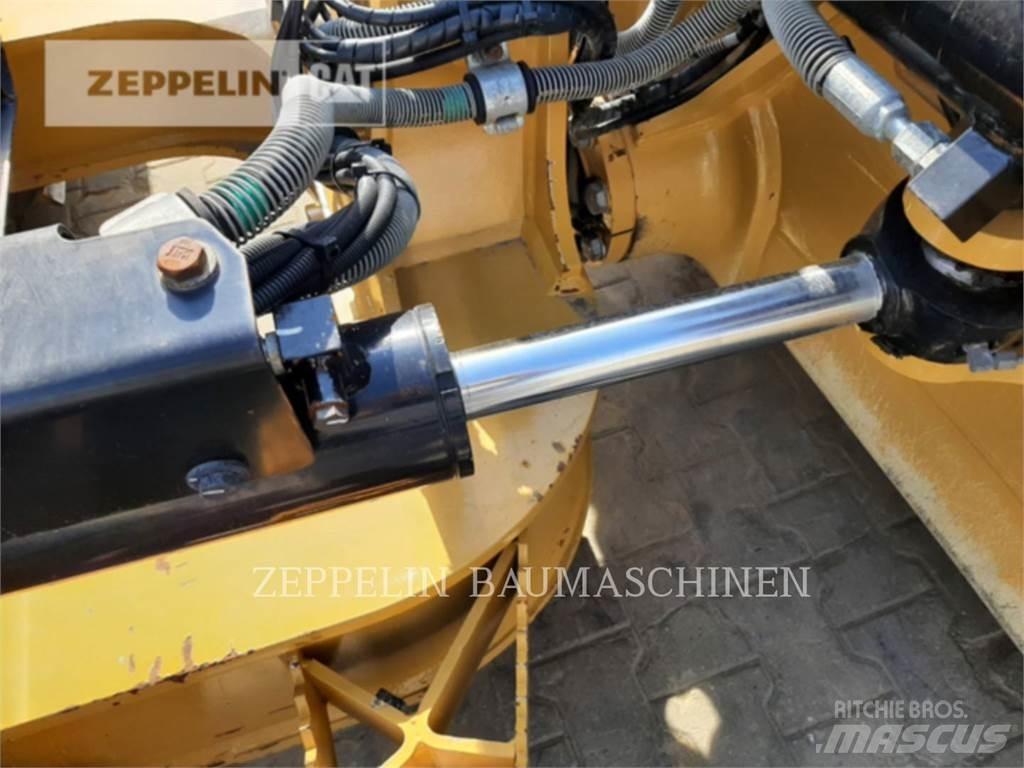 CAT D4-16A بلدوزرات مجنزرة