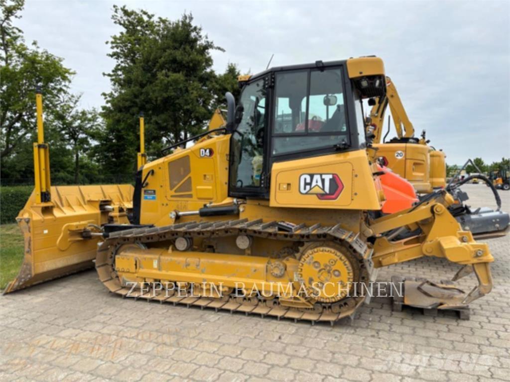 CAT D4-16A بلدوزرات مجنزرة