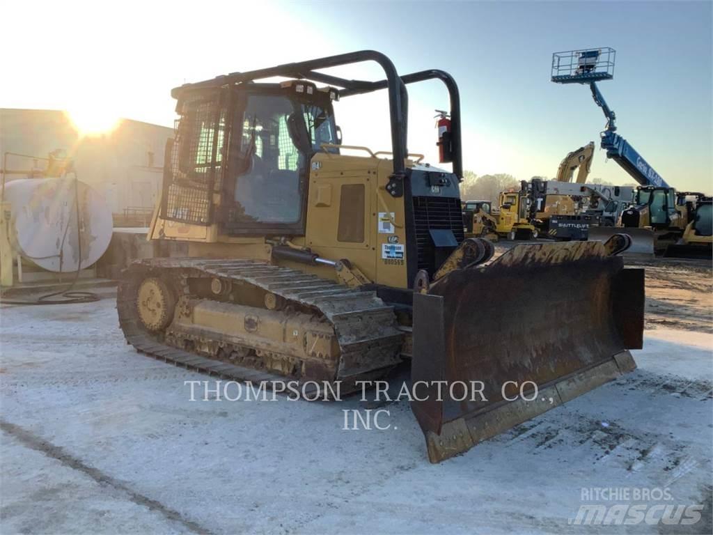 CAT D4-3D بلدوزرات مجنزرة