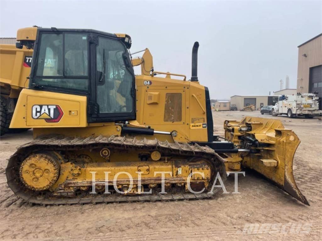 CAT D4 CAB بلدوزرات مجنزرة