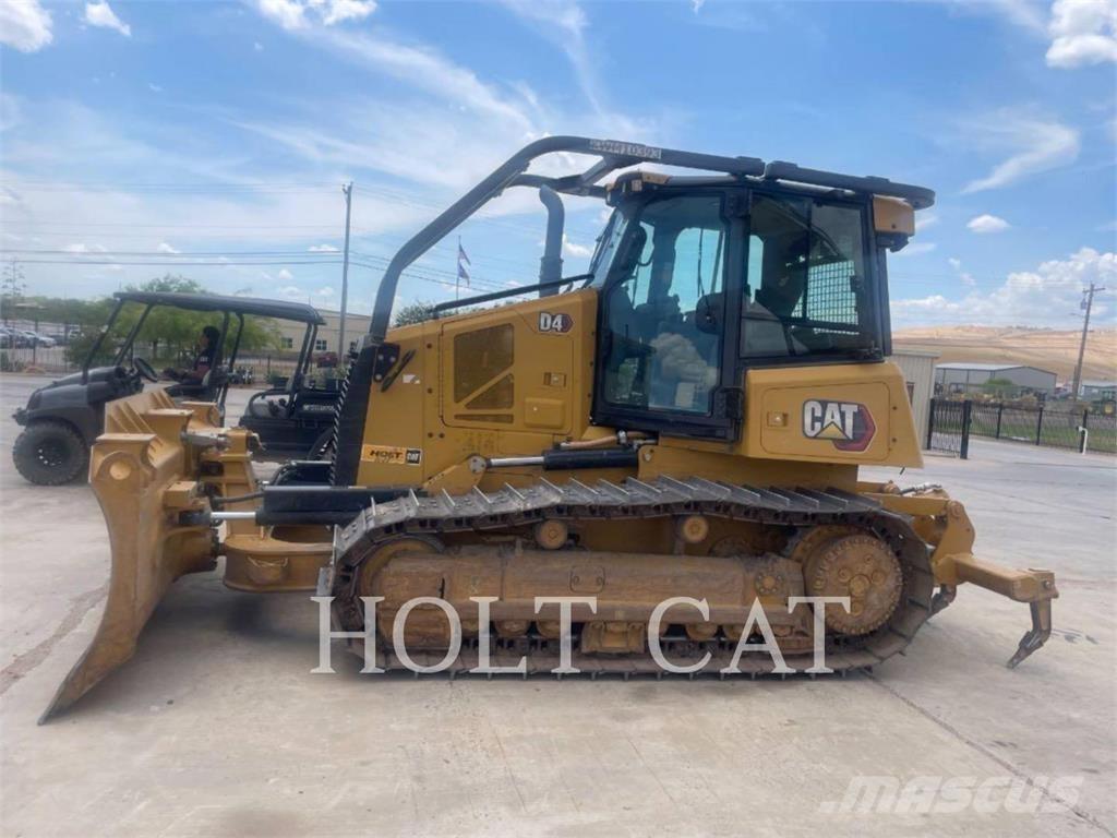 CAT D4 CAB بلدوزرات مجنزرة