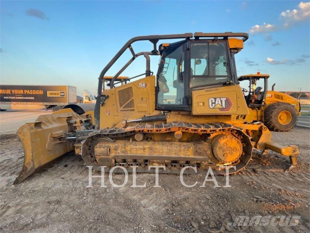 CAT D4 CAB بلدوزرات مجنزرة