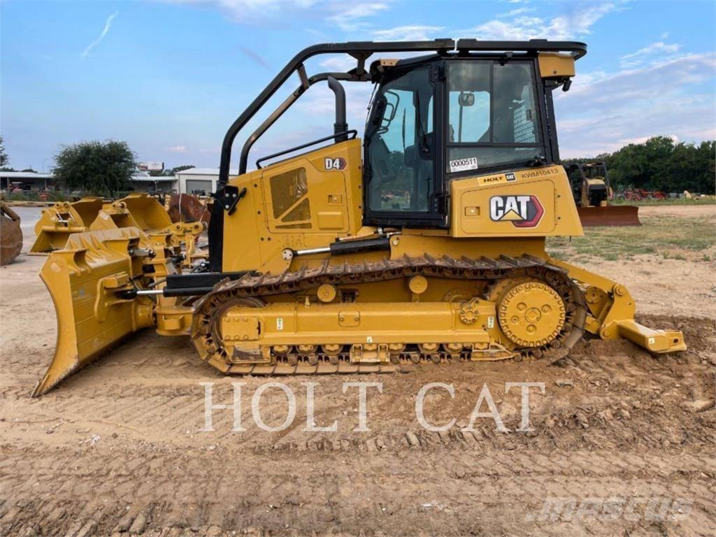 CAT D4 CAB بلدوزرات مجنزرة