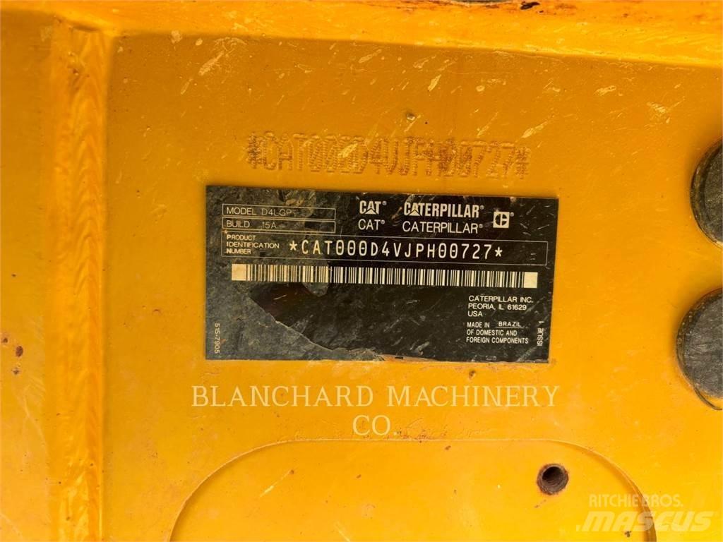CAT D4 LGP بلدوزرات مجنزرة