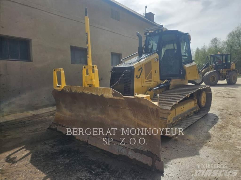 CAT D4 LGP بلدوزرات مجنزرة