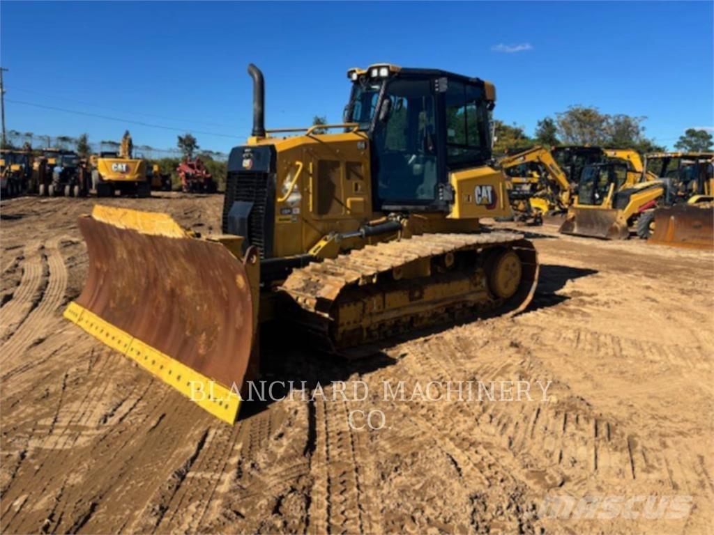 CAT D4 LGP بلدوزرات مجنزرة