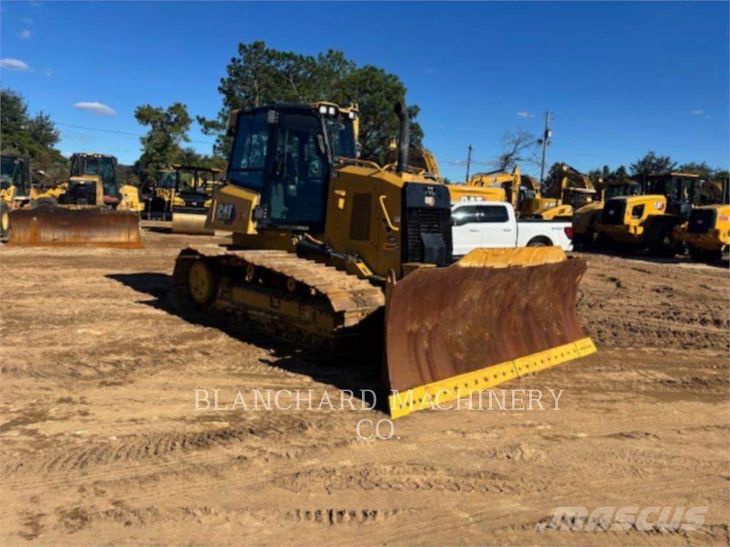CAT D4 LGP بلدوزرات مجنزرة