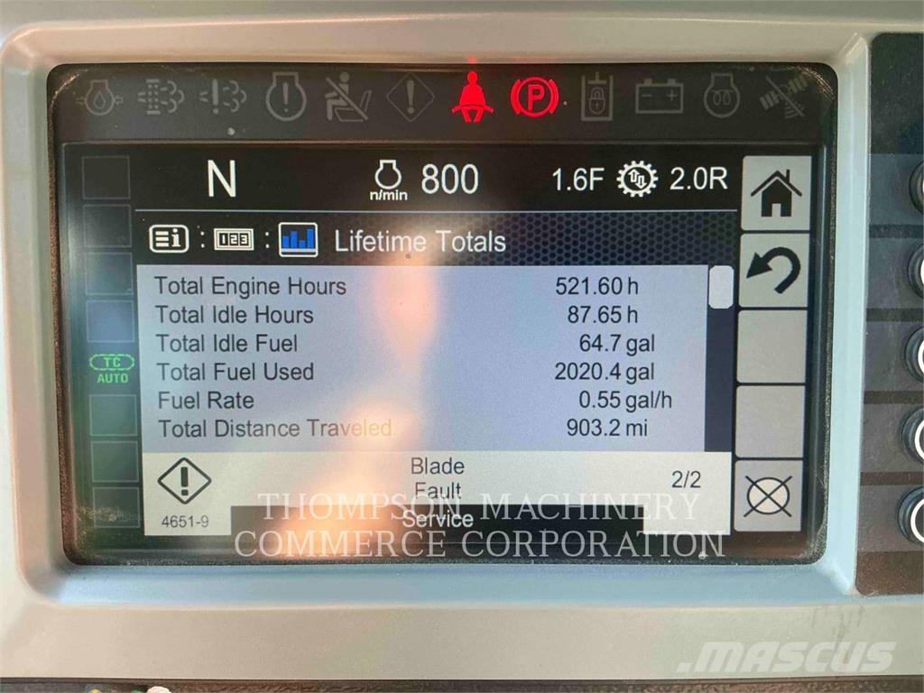 CAT D4 LGP بلدوزرات مجنزرة