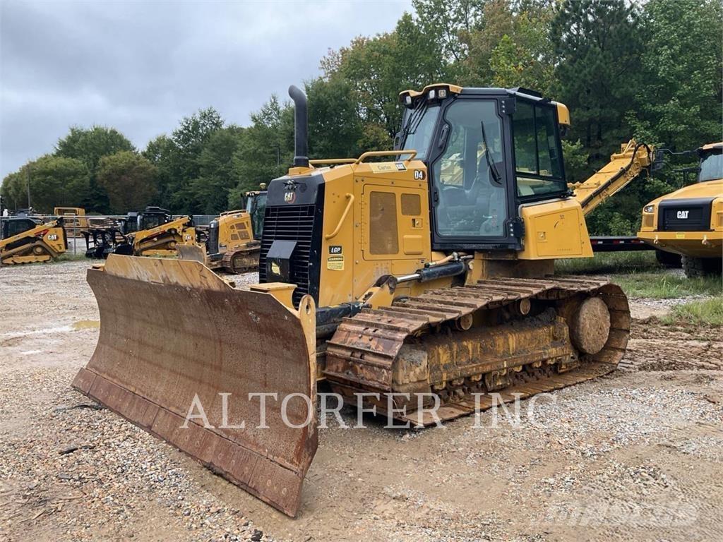 CAT D4 LGP 3D بلدوزرات مجنزرة