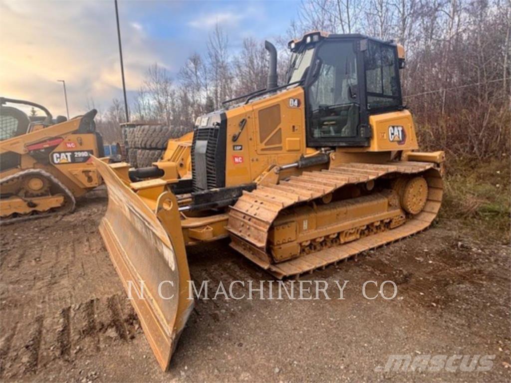 CAT D4 LGPVPAT بلدوزرات مجنزرة