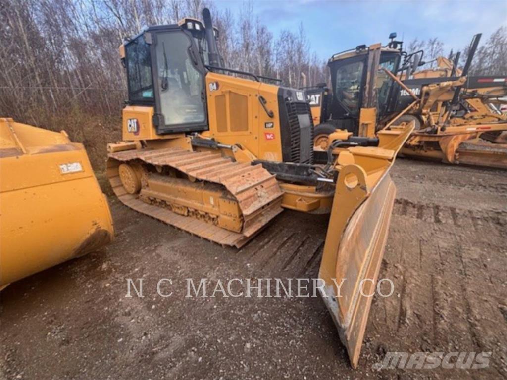 CAT D4 LGPVPAT بلدوزرات مجنزرة