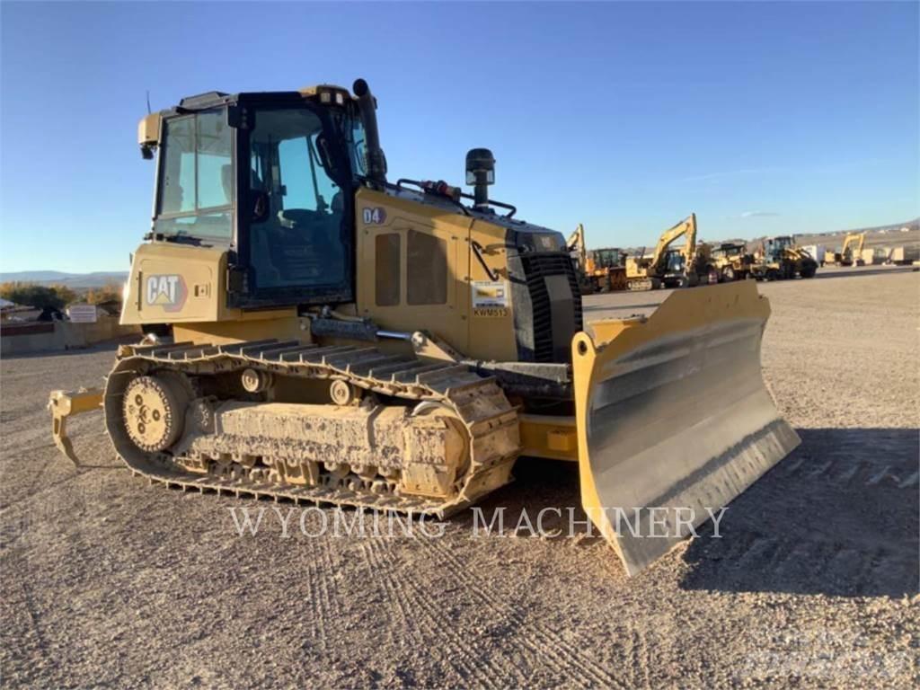CAT D4 VP بلدوزرات مجنزرة