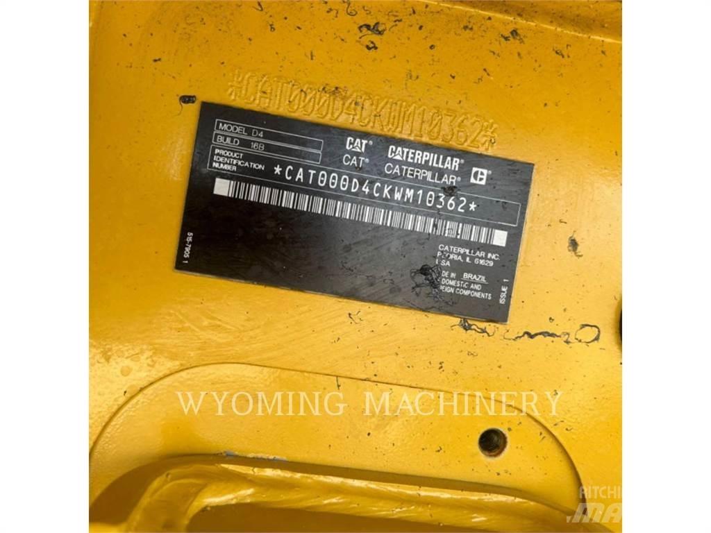 CAT D4 VP بلدوزرات مجنزرة