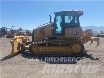 CAT D4 XL بلدوزرات مجنزرة