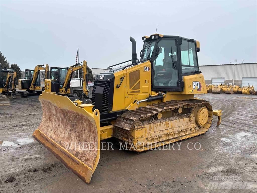 CAT D4 XL بلدوزرات مجنزرة