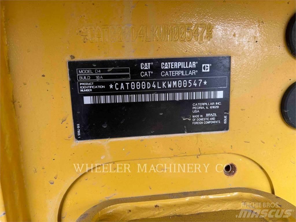CAT D4 XL بلدوزرات مجنزرة