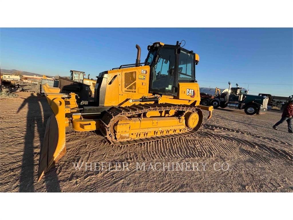 CAT D4 XL بلدوزرات مجنزرة