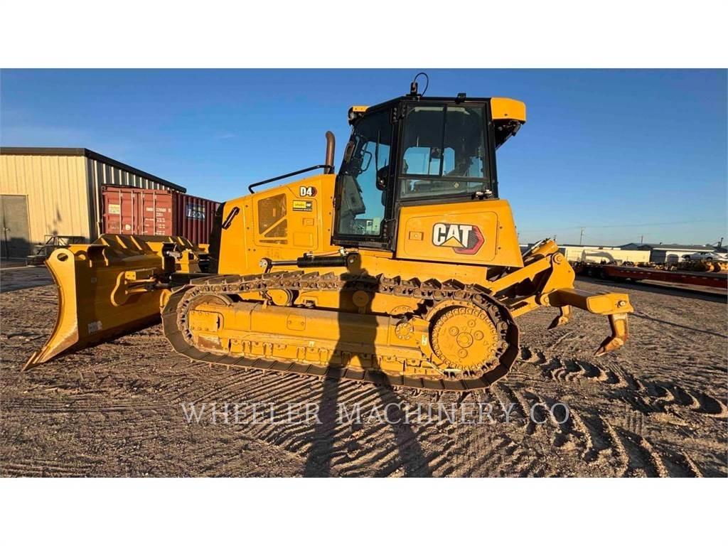 CAT D4 XL بلدوزرات مجنزرة
