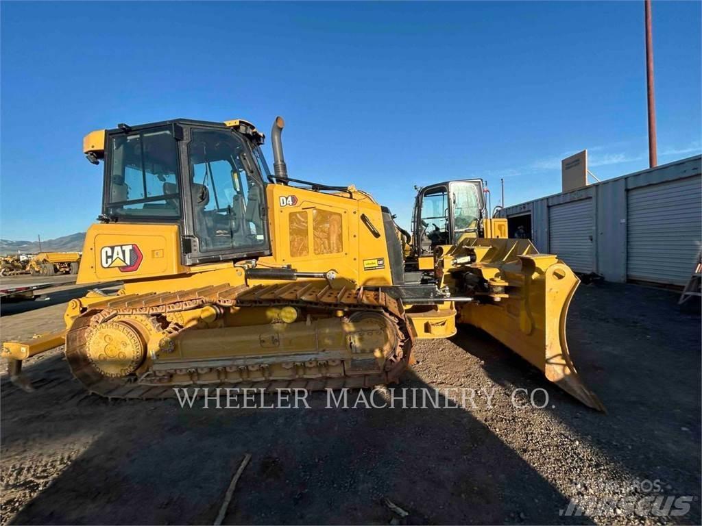 CAT D4 XL بلدوزرات مجنزرة