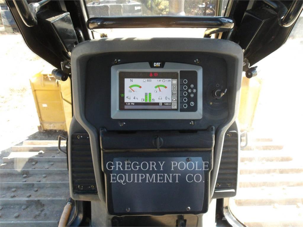 CAT D415VP بلدوزرات مجنزرة